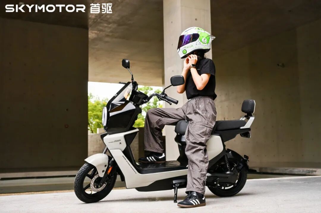 生态竞合破局引领首驱科技以智能出行机器人重新定义两轮出行未来