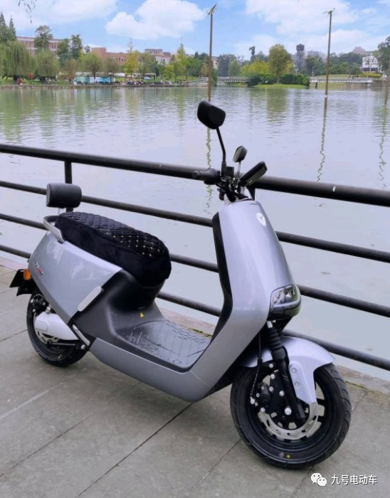 一篇九号电动车详细的测评对比报告包括车子的性能以及车子的售后客服