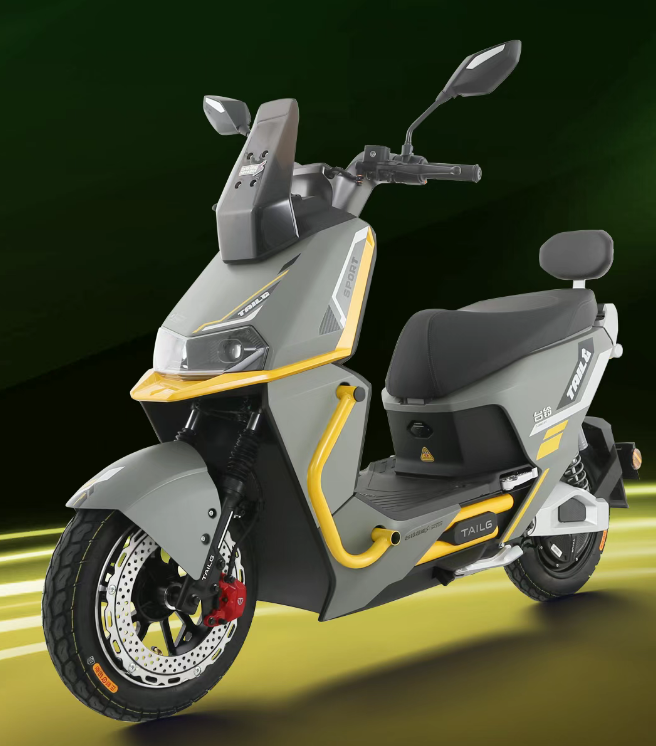 高速能跑100km的电动车要装多大的电池费用多少九号台铃告诉你