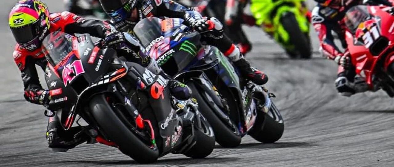 冠军赛车魅力！APRILIA RSV4 Factory