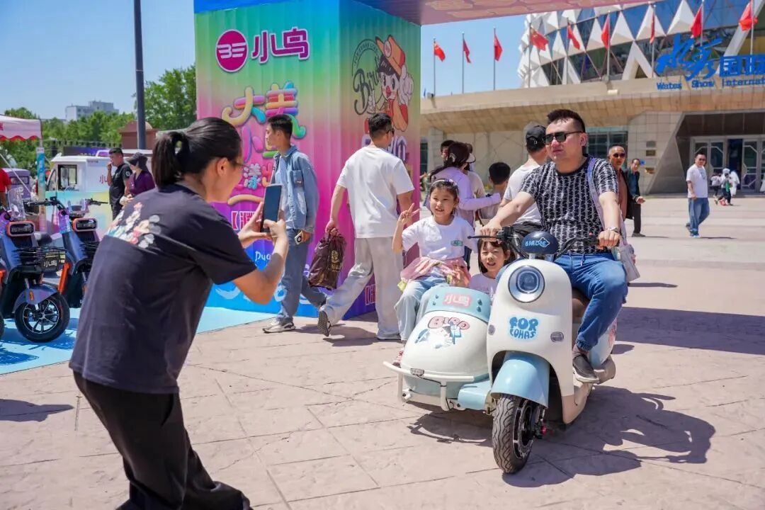 小鸟电动车2025：文化出海与全品类布局双轮驱动