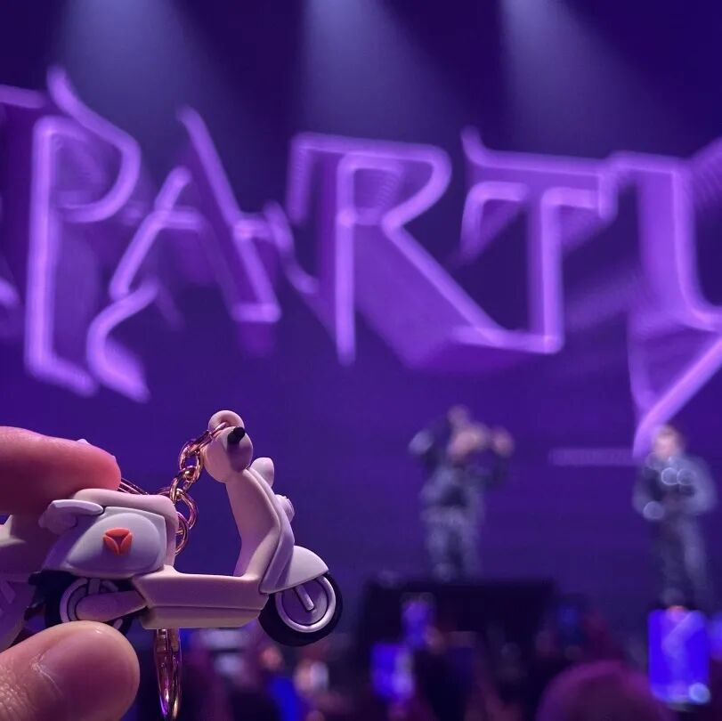 亿起Party和兄棣伙们的双向奔赴泰嗨啦