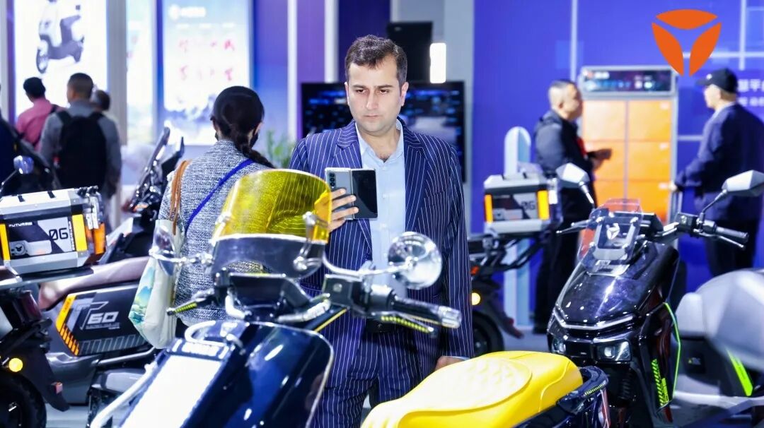 当雅迪冠能星舰S80惊艳亮相南京全场瞬间不淡定了