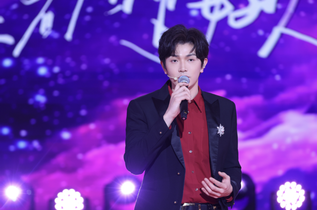 雅迪独家冠名2025young在春晚年轻人的春晚狂欢沉浸式的新春盛宴