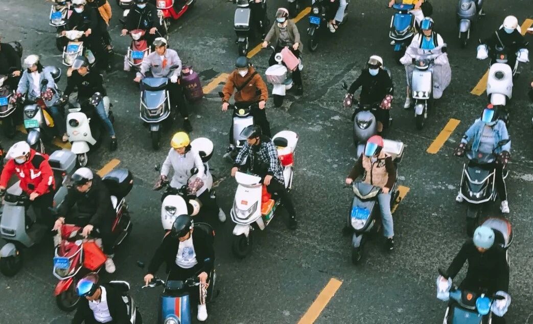 2025年电动自行车新国标全面实施丨为啥消费者宁愿多花钱买“旧”车？