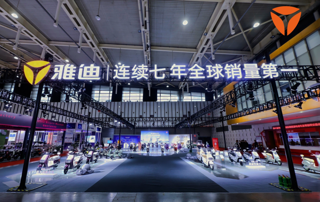 当雅迪冠能星舰S80惊艳亮相南京全场瞬间不淡定了