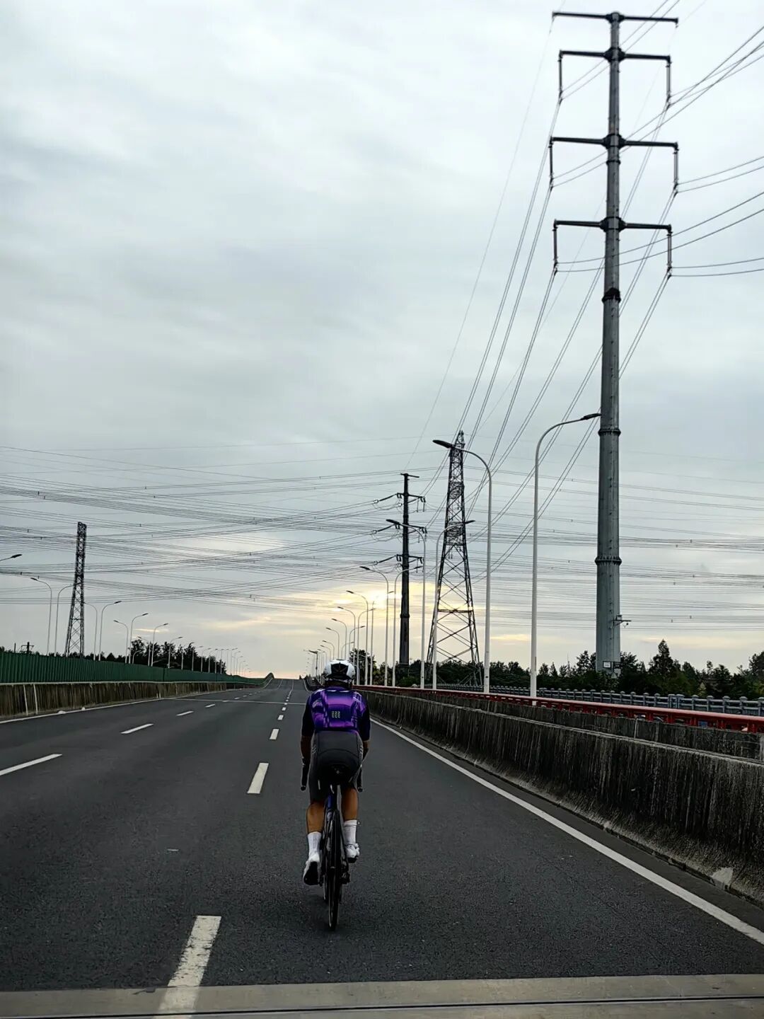 MCC927朱家角稻香咖啡骑