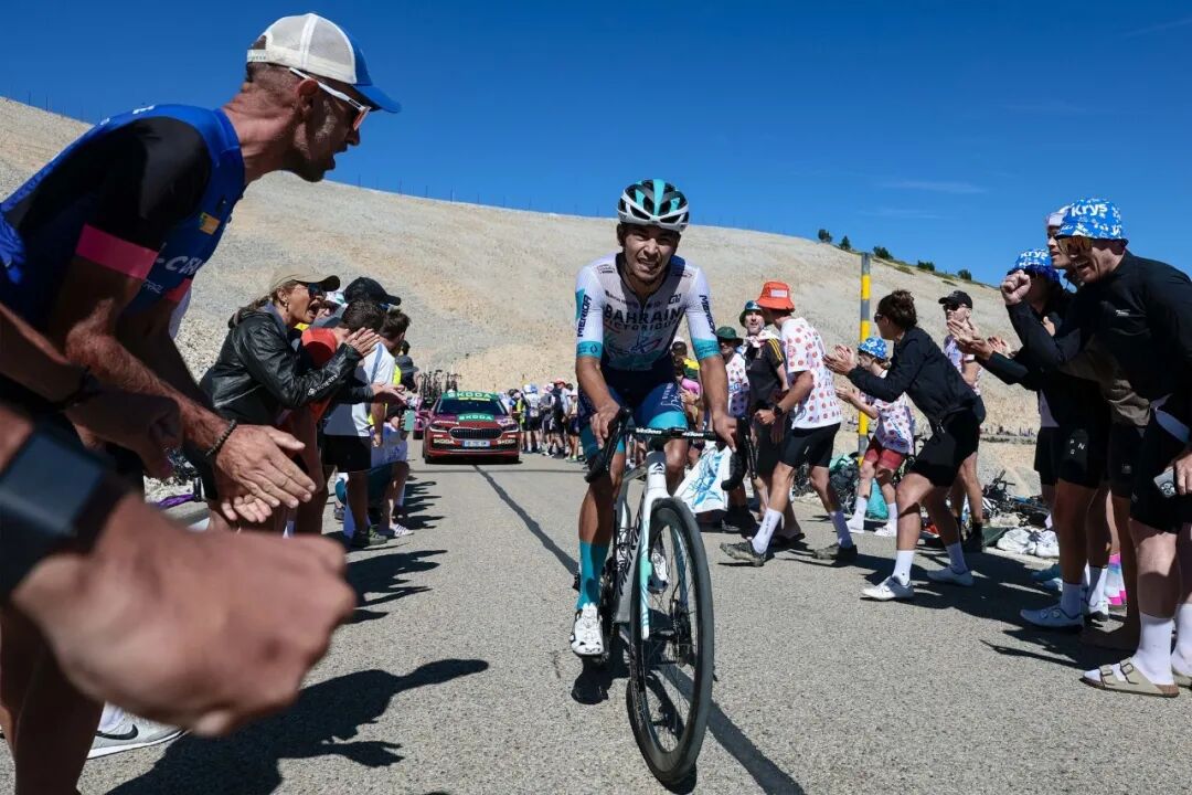 [2025-07-23]环法第16赛段风秃山决战巴林胜利车队摘得季军