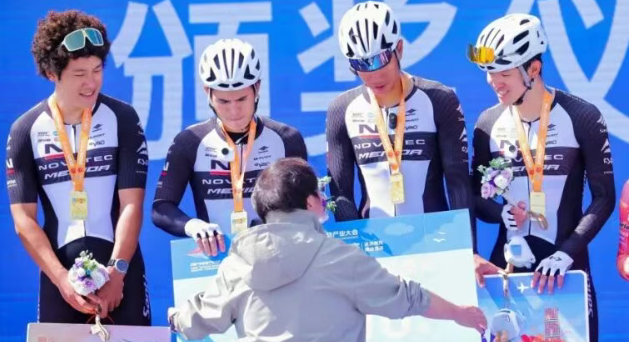 [2025-10-27]美利达诺飞客车队挥洒热血青春赛场夺冠