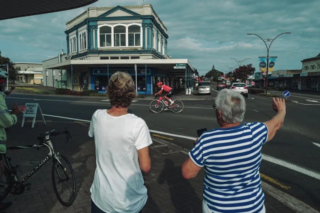 [2025-02-23]拉克兰莫顿再创新纪录单日骑行艰难的648公里