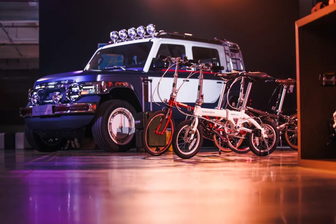 [2025-07-22]跨界共生骑遇未来DAHON大行奇瑞iCAR联名活动正式启幕开启42出行新风尚