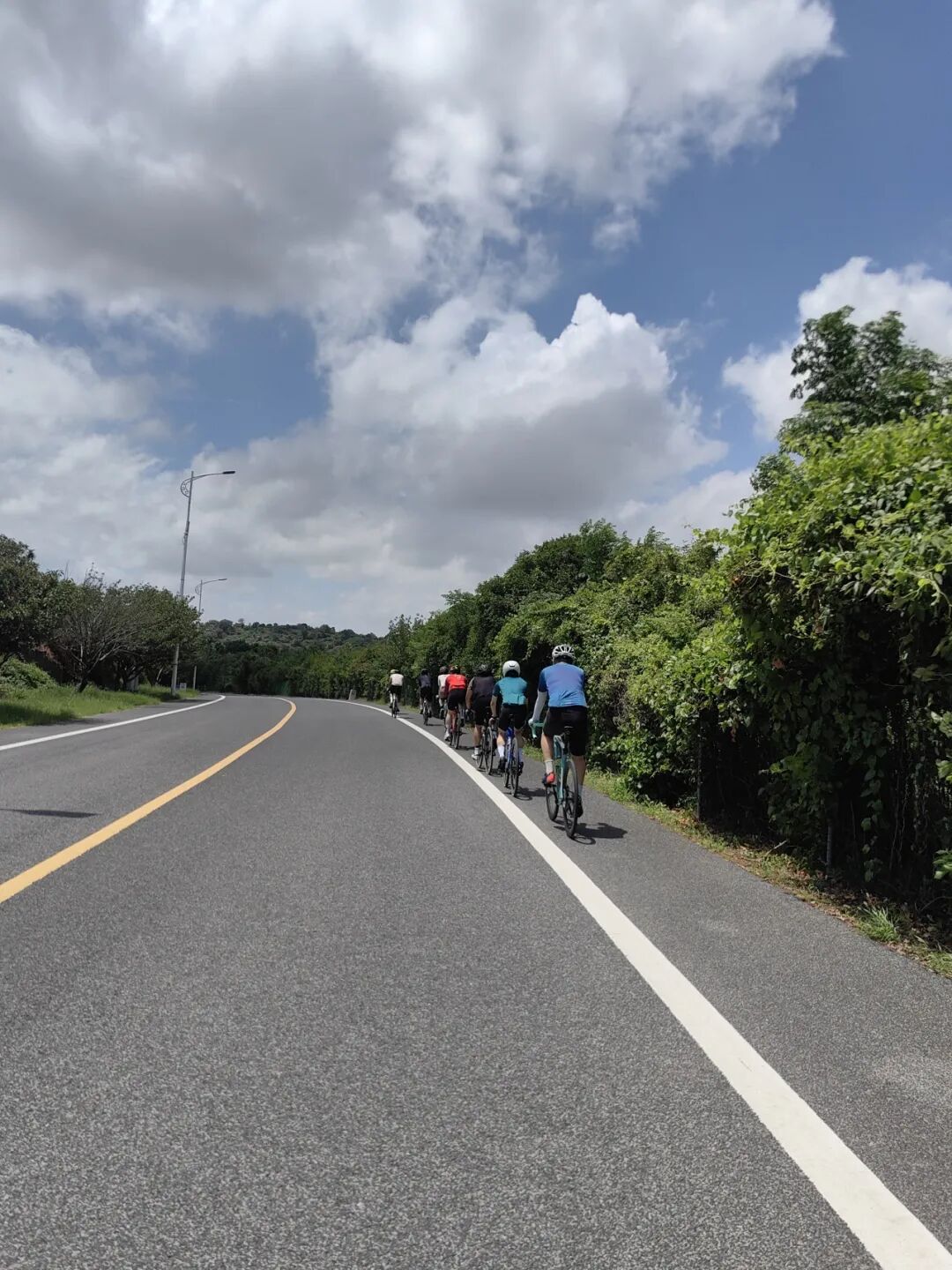 MCC724G530晨骑苗江路绕圈