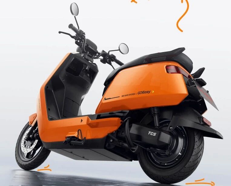 从“颠覆者”到“价格屠夫”，小牛电动的“自我革命”：高端品牌为何向性价比低头？