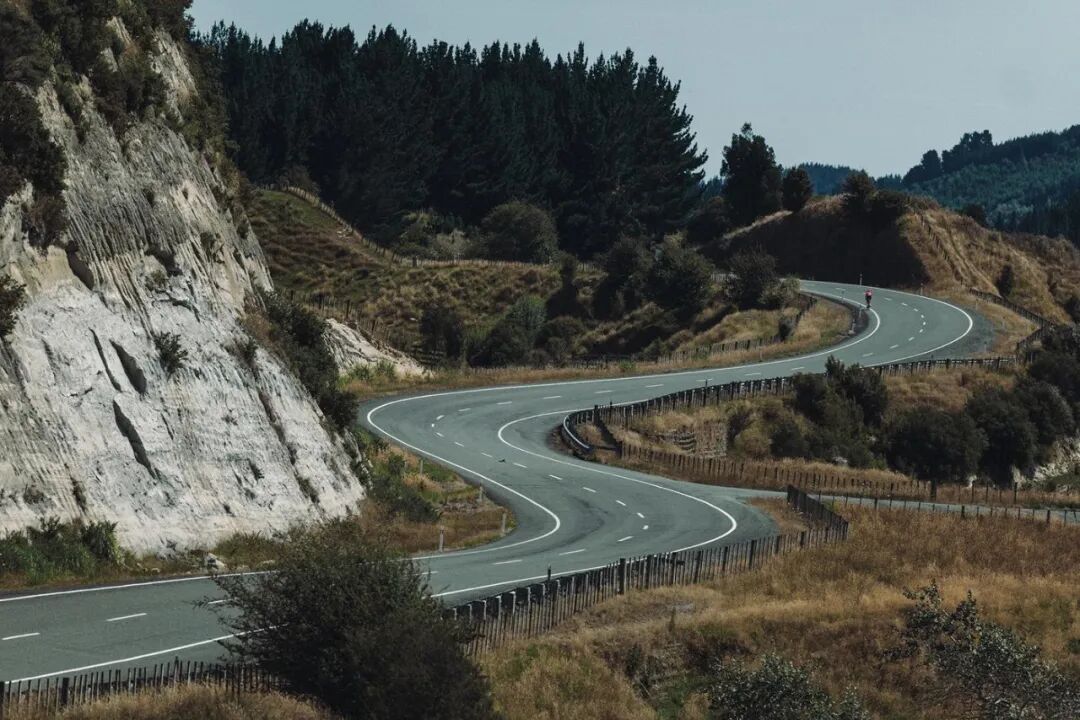 [2025-02-23]拉克兰莫顿再创新纪录单日骑行艰难的648公里