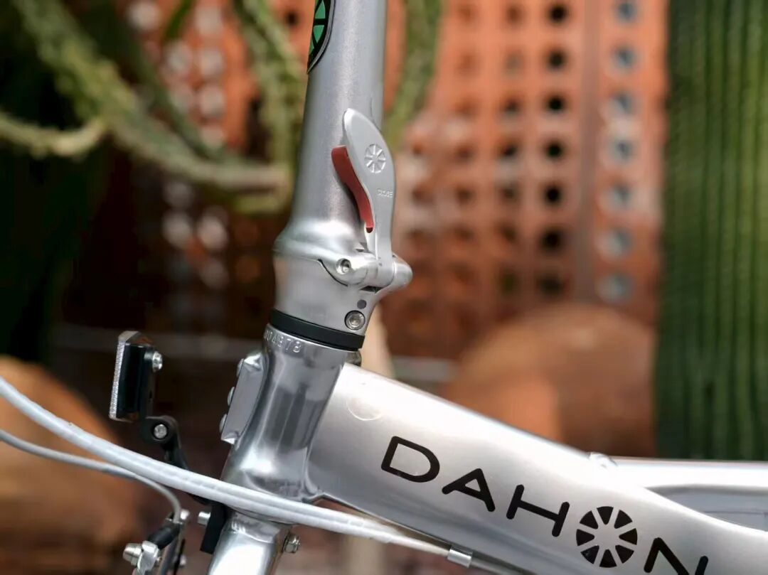 [2025-09-26]经典复刻荣耀归来YRA693折叠车开启骑行探索之旅