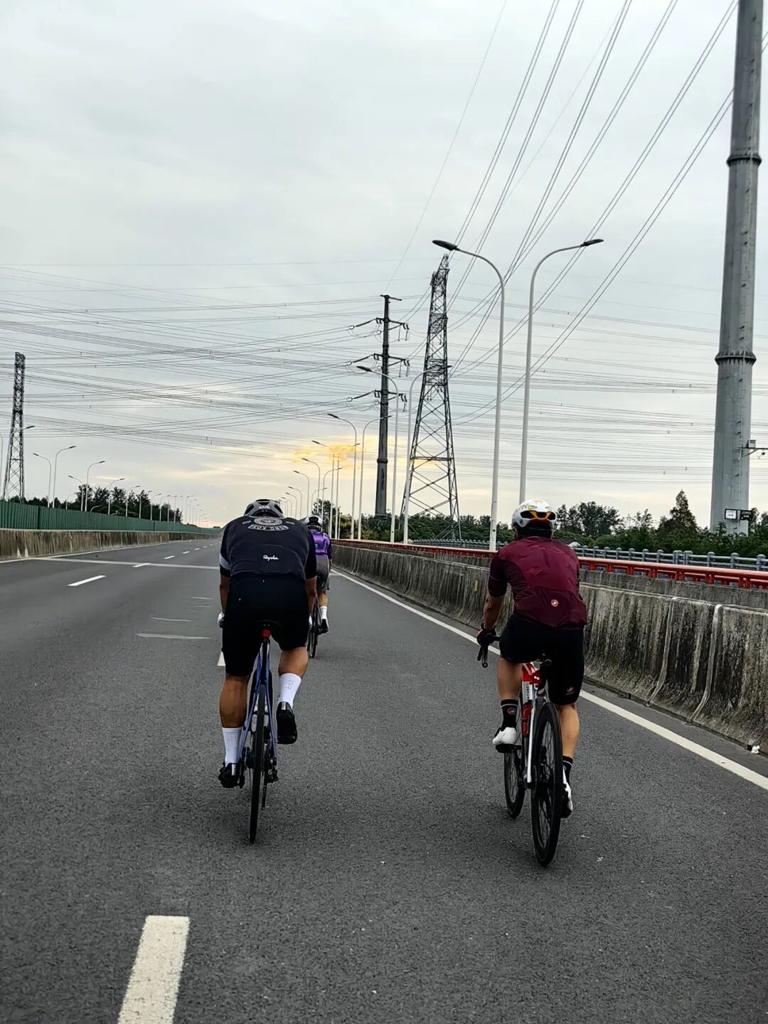 MCC927朱家角稻香咖啡骑