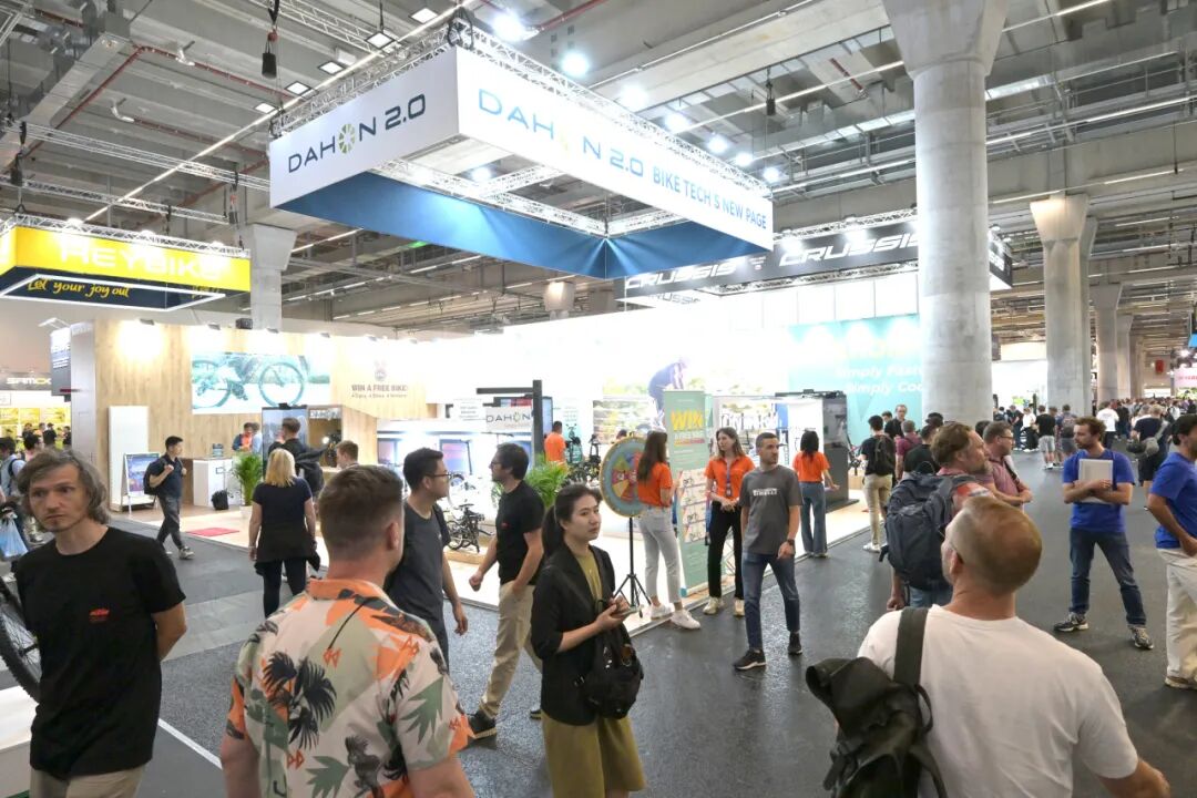 [2025-06-26]韩博士领军DAHON大行携快车道技术新品强势登陆EUROBIKE2025报道