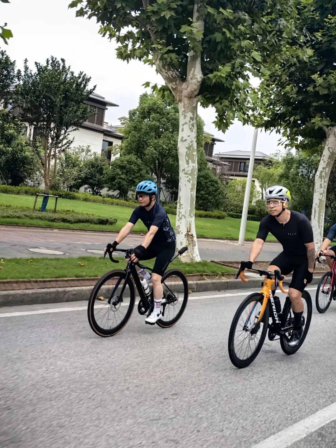 MCC927朱家角稻香咖啡骑