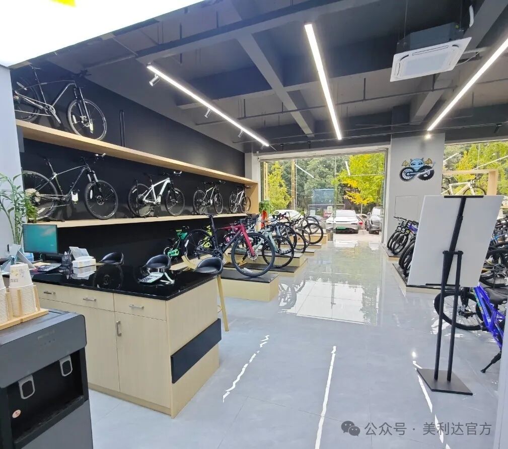 [2024-11-22]美利达成都光华店闪耀温江骑行新地标