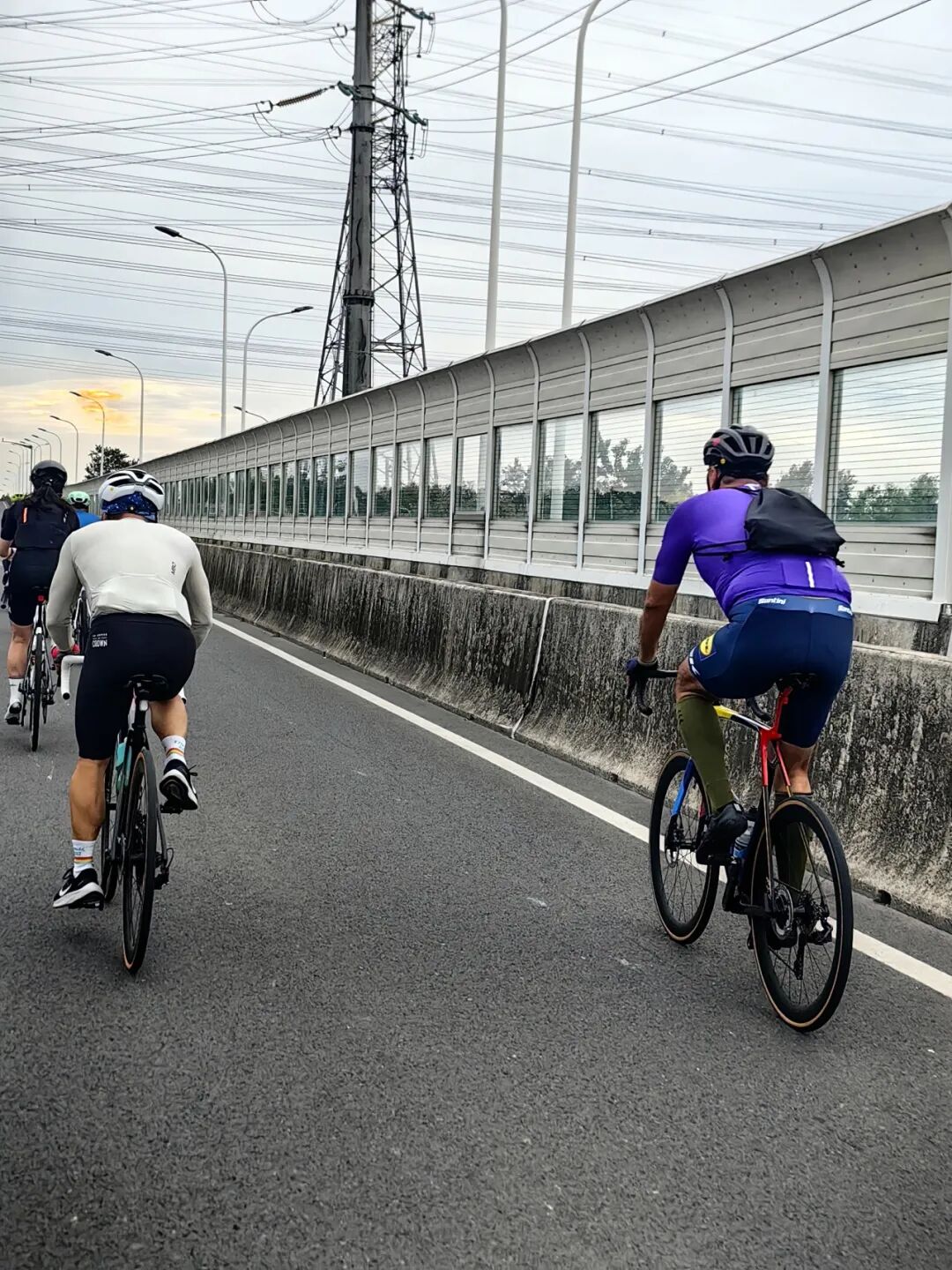 MCC927朱家角稻香咖啡骑