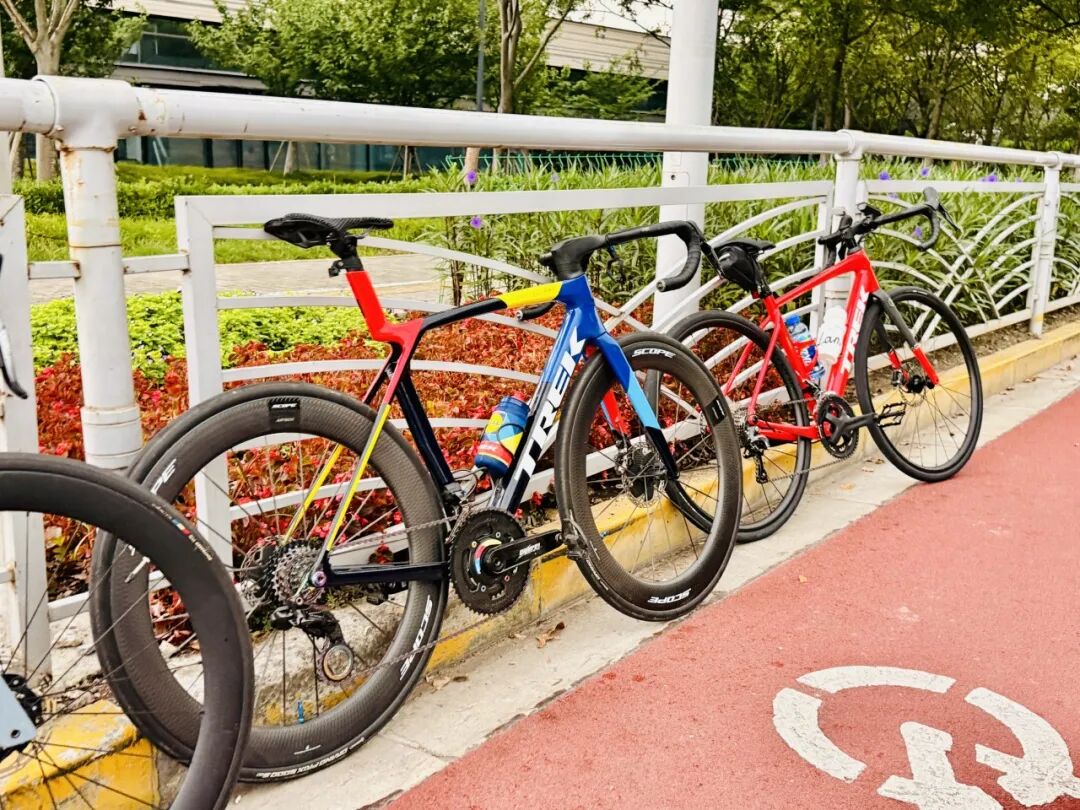 MCC724G530晨骑苗江路绕圈