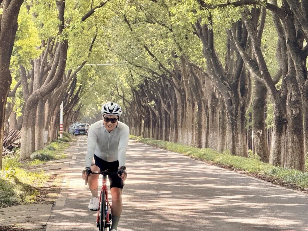 MCC724G530晨骑苗江路绕圈