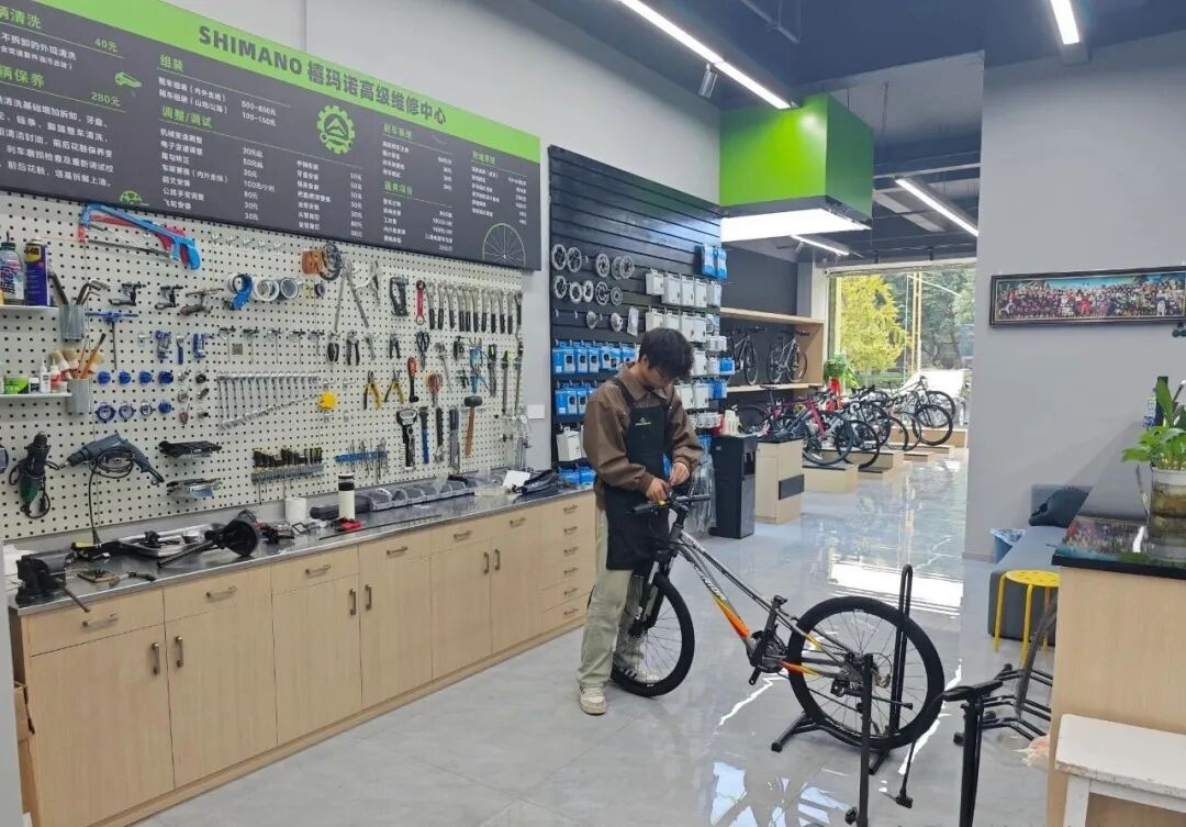 [2024-11-22]美利达成都光华店闪耀温江骑行新地标