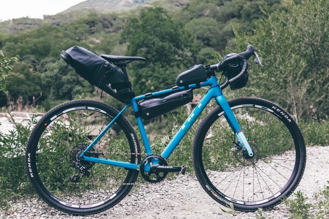 [2023-08-24]猎人探索无尽自由CAZADORES2HD