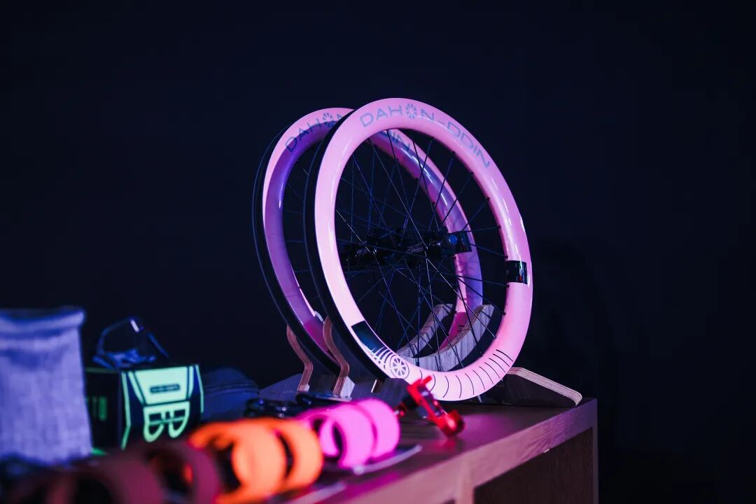 [2025-07-22]跨界共生骑遇未来DAHON大行奇瑞iCAR联名活动正式启幕开启42出行新风尚