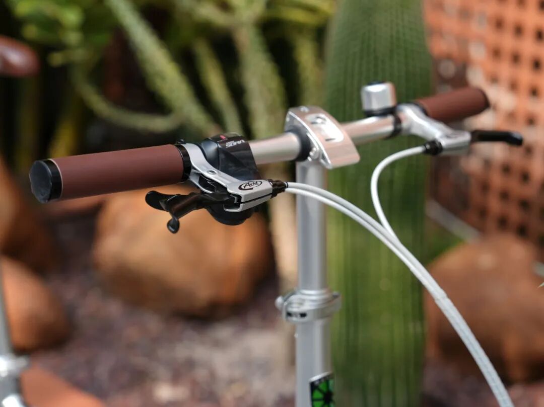 [2025-09-26]经典复刻荣耀归来YRA693折叠车开启骑行探索之旅