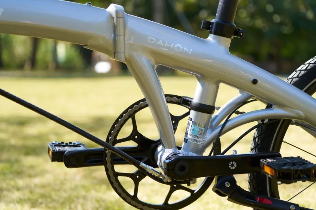 [2025-07-24]快车道革命大行技术重塑折叠车骑行速度引领绿色出行新纪元