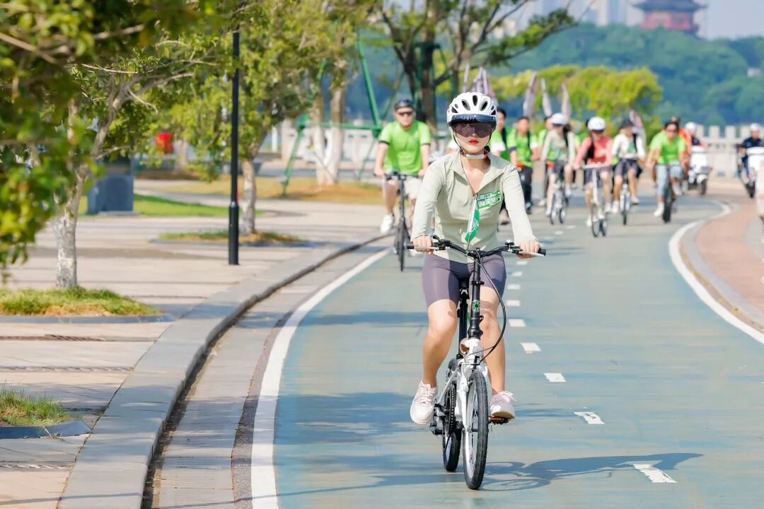 [2025-11-11]骑行风尚席卷全城探索你身边的大行低碳行华东地区
