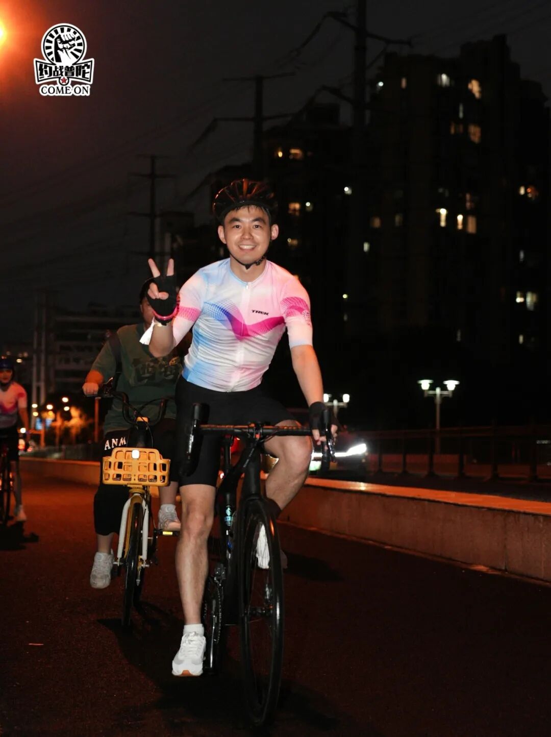 MCC927朱家角稻香咖啡骑