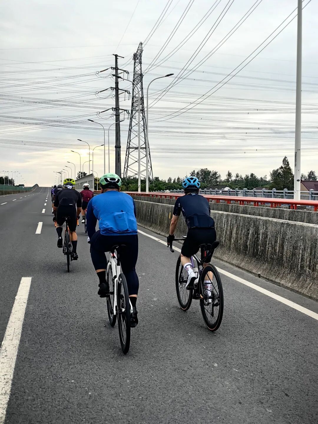 MCC927朱家角稻香咖啡骑