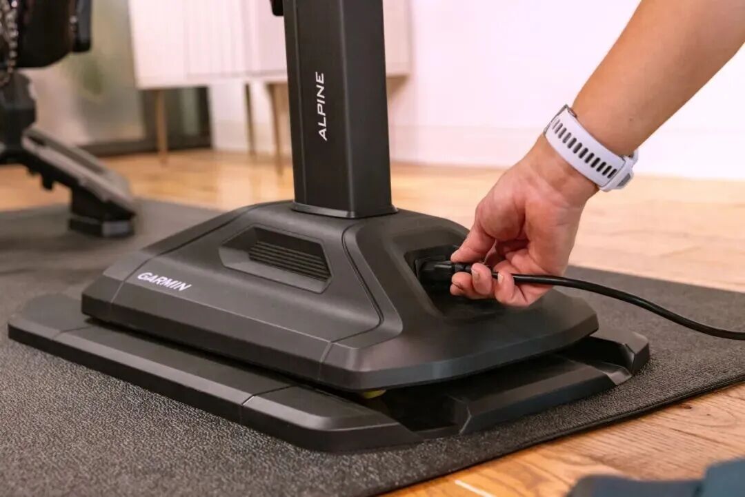 [2025-09-15]佳明发布Alpine爬坡模拟器足不出户直达顶峰