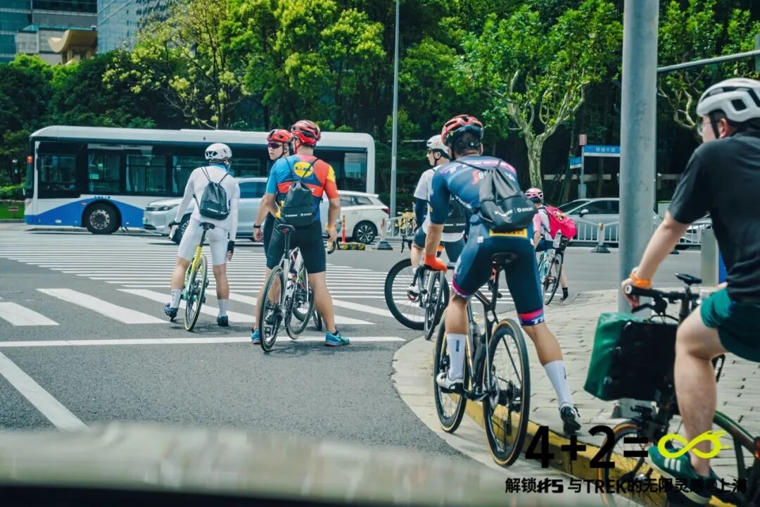 MCC724G530晨骑苗江路绕圈