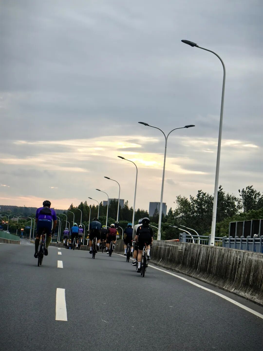 MCC927朱家角稻香咖啡骑