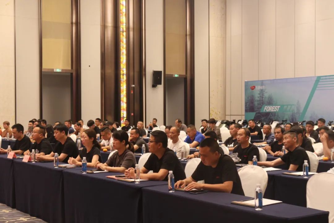 [2023-05-16]战终端破时局五星钻豹嘉兴运营中心授牌仪式圆满成功