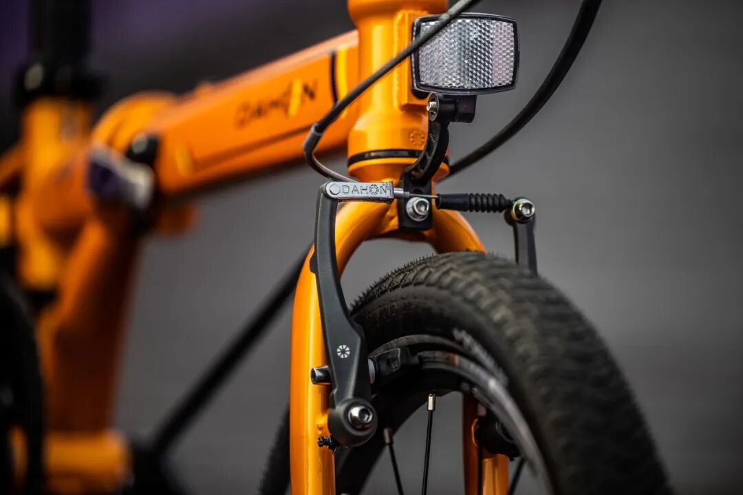 终极大魔王经典再续ARCHERP8折叠车横向测评