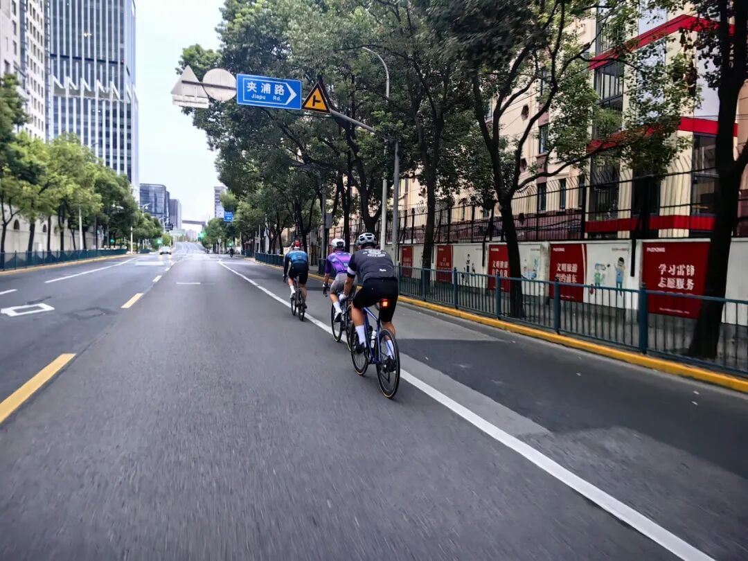 MCC927朱家角稻香咖啡骑