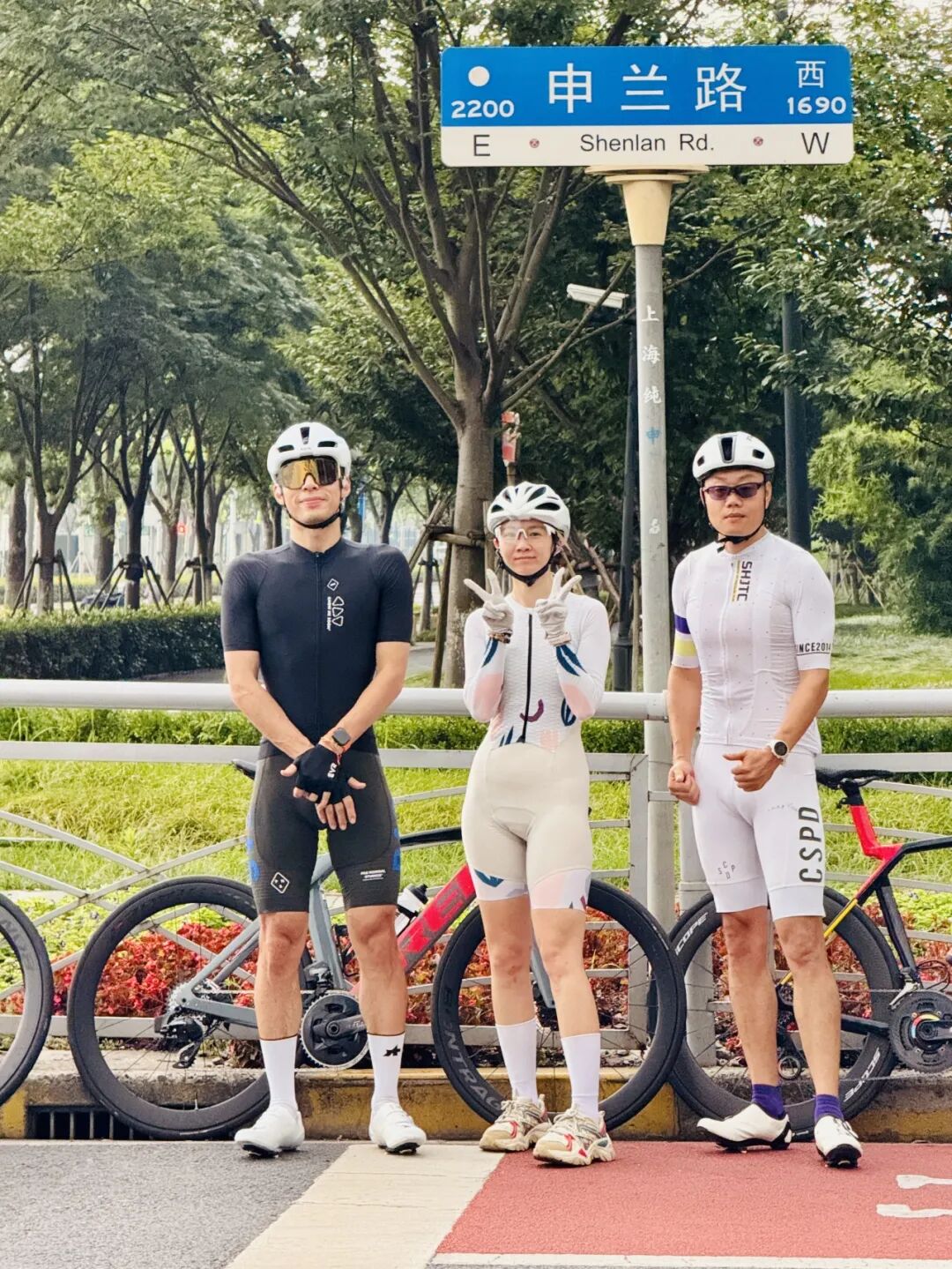 MCC724G530晨骑苗江路绕圈