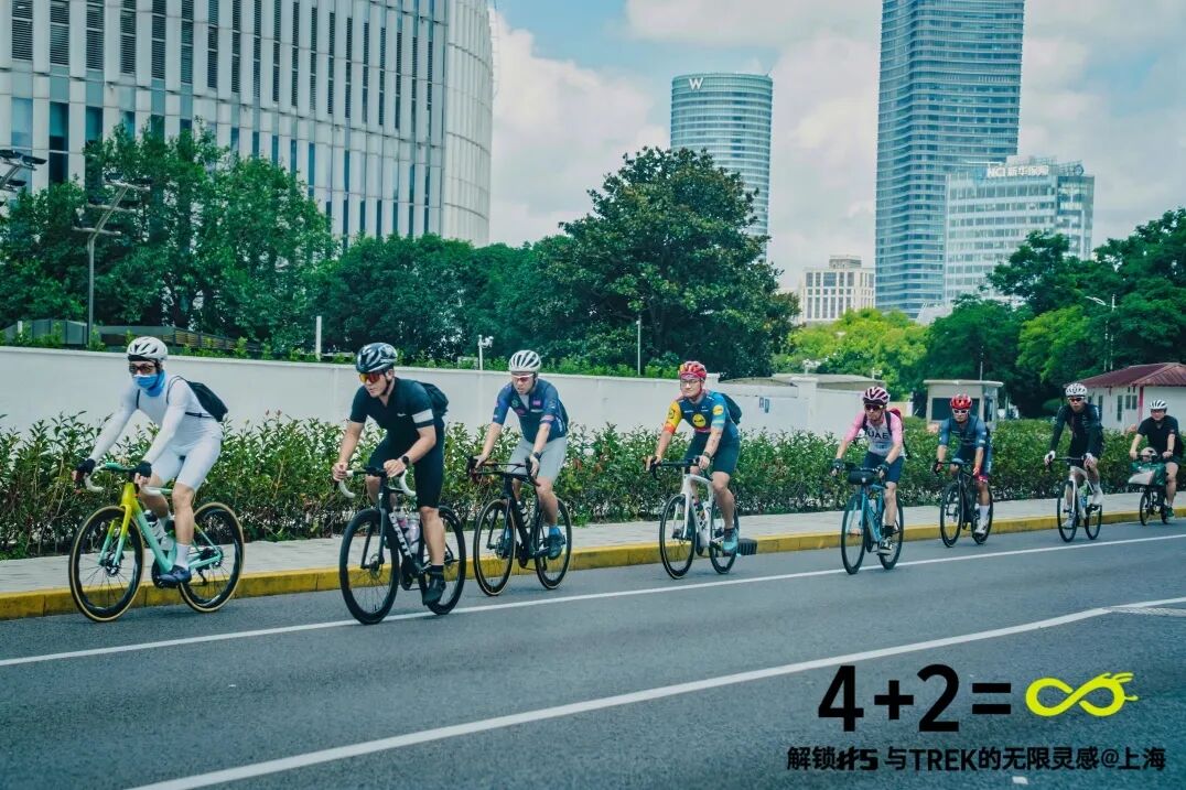 MCC724G530晨骑苗江路绕圈