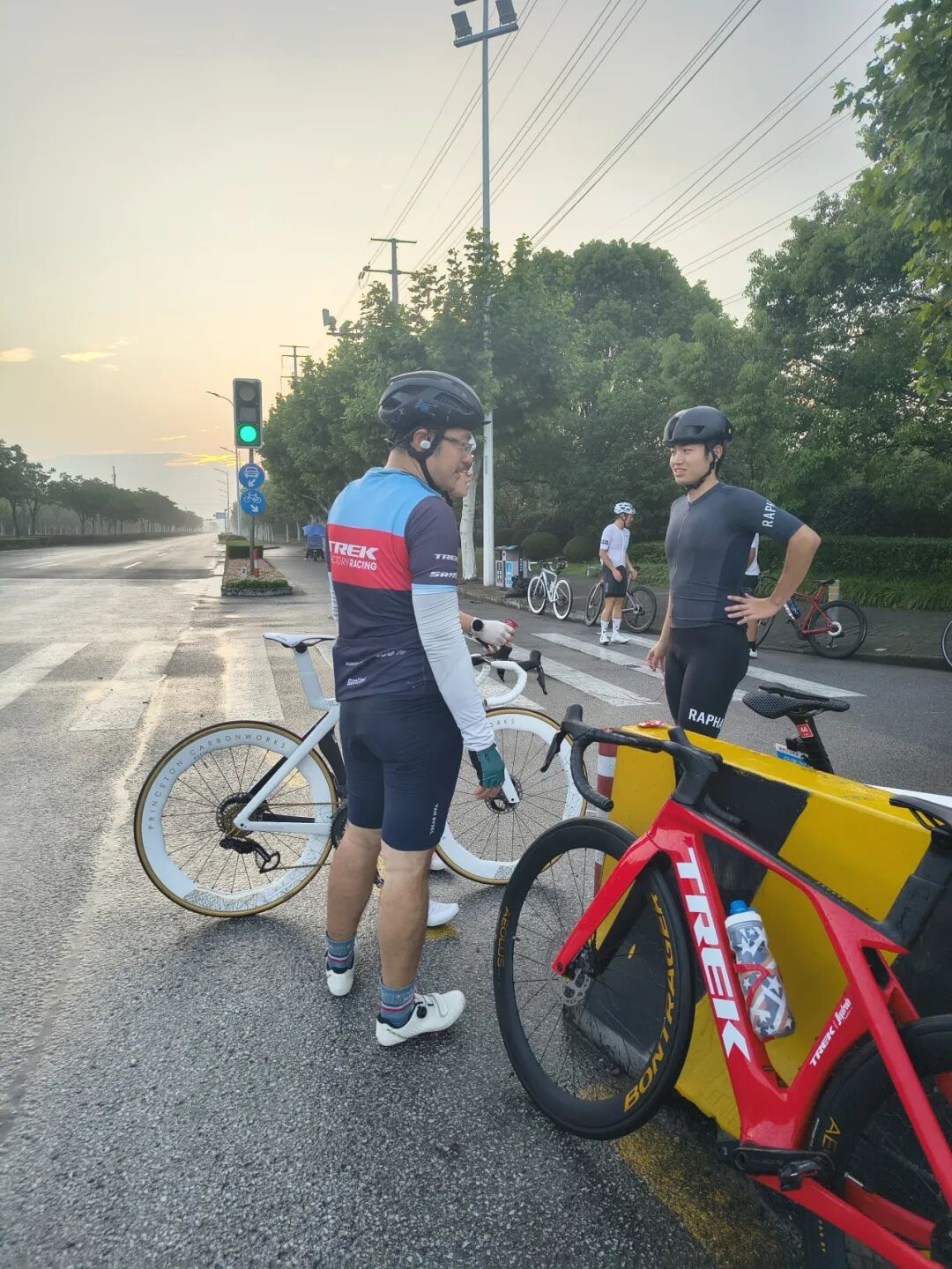 MCC89G530浏河阅兵台看日出