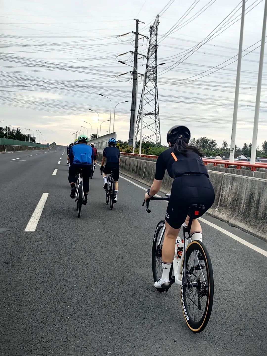 MCC927朱家角稻香咖啡骑