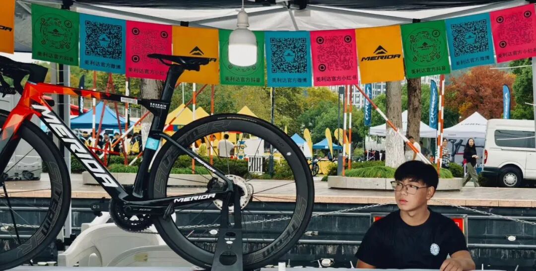 [2025-11-11]美利达自行车携手第十九届环千岛湖自行车赛共同探索骑行的快乐