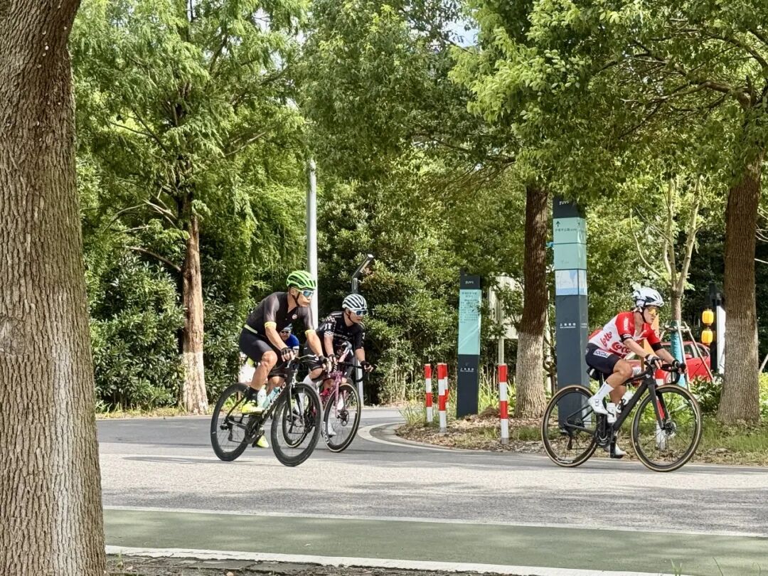 MCC724G530晨骑苗江路绕圈