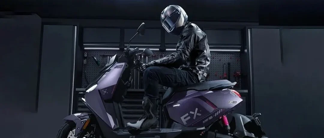 热计划丨比亚迪级电摩：4680W峰值功率，极速80km/h，72V150Ah锂电，续航300km，骑手高配