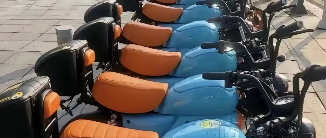 骨架车逼出新物种：长沙街头惊现共享“电摩”？！