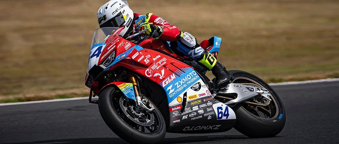 向张雪精神学习！