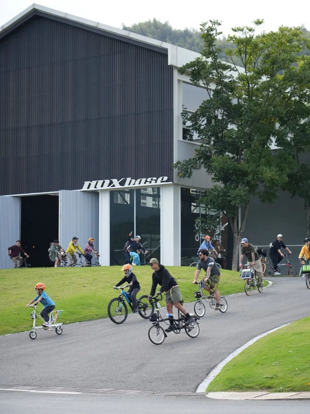 [2024-12-12]冬季不封车还有这些温暖小店值得一去